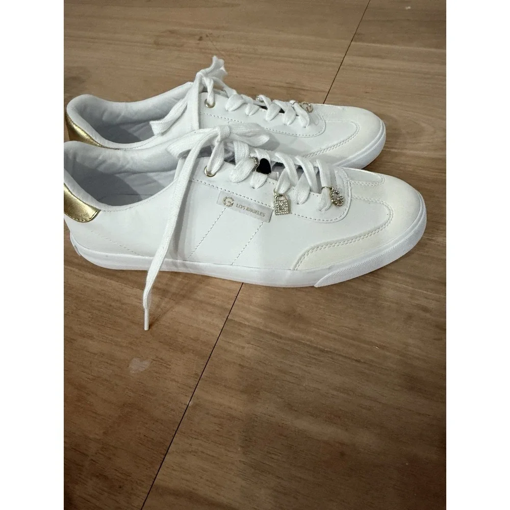 GBG Guess White Low-Top Sneakers w/ Gold Charm Details – Women's Size 11